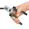 Kabelschneidwerkzeug CUTFOX 25 VDE in Hand